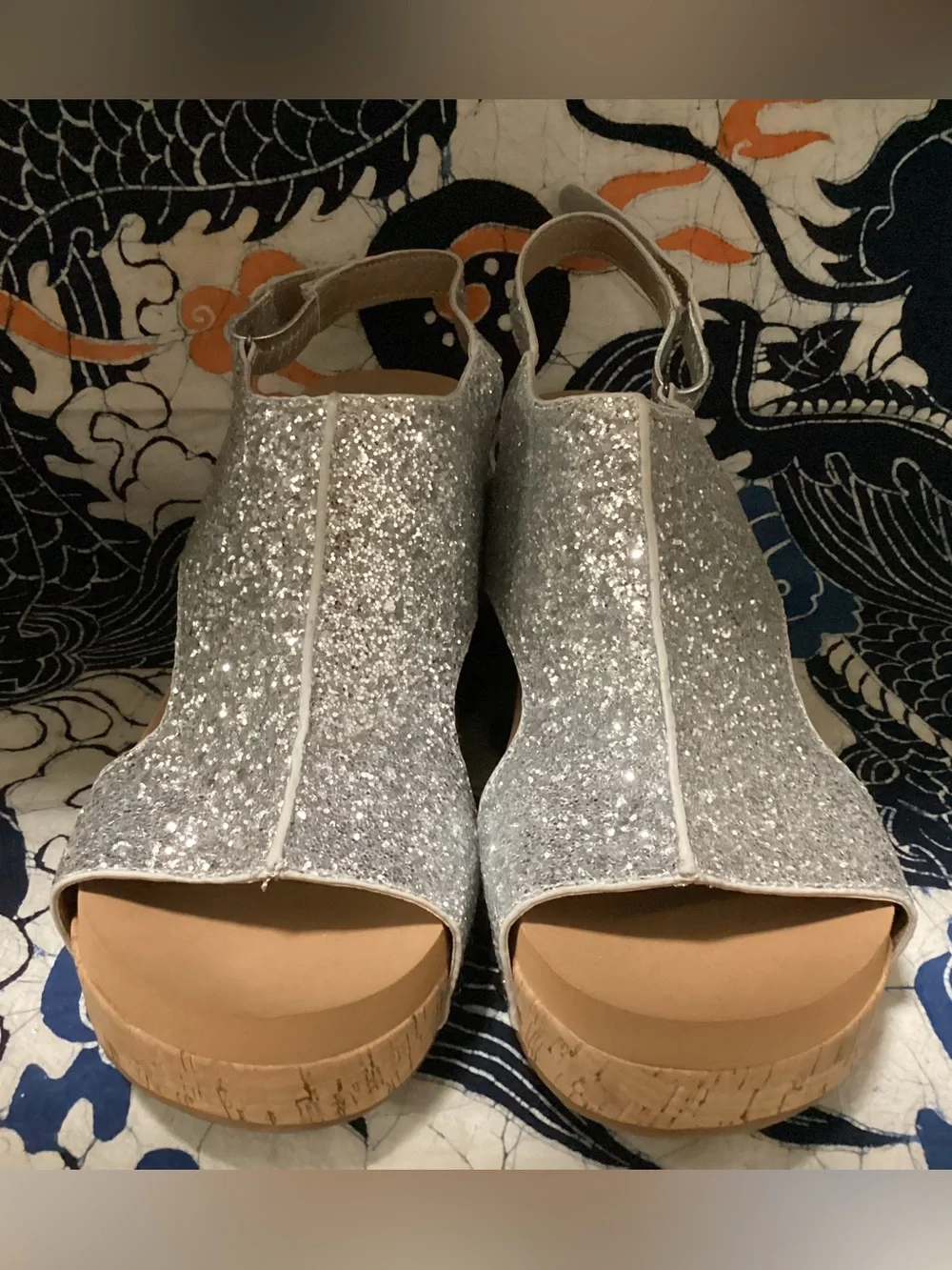 Like new Women’s Corkey’s Carley, platform casual sandals in silver glitter